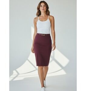 Love Scarlett Wine Tasting Burgundy Gold Chain Pencil Skirt Size M NWT
